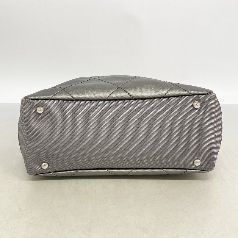 【6ie7092】シャネル トートバッグ パリビアリッツ キャンバス シルバー アイボリー シルバー金具【中古】レディース