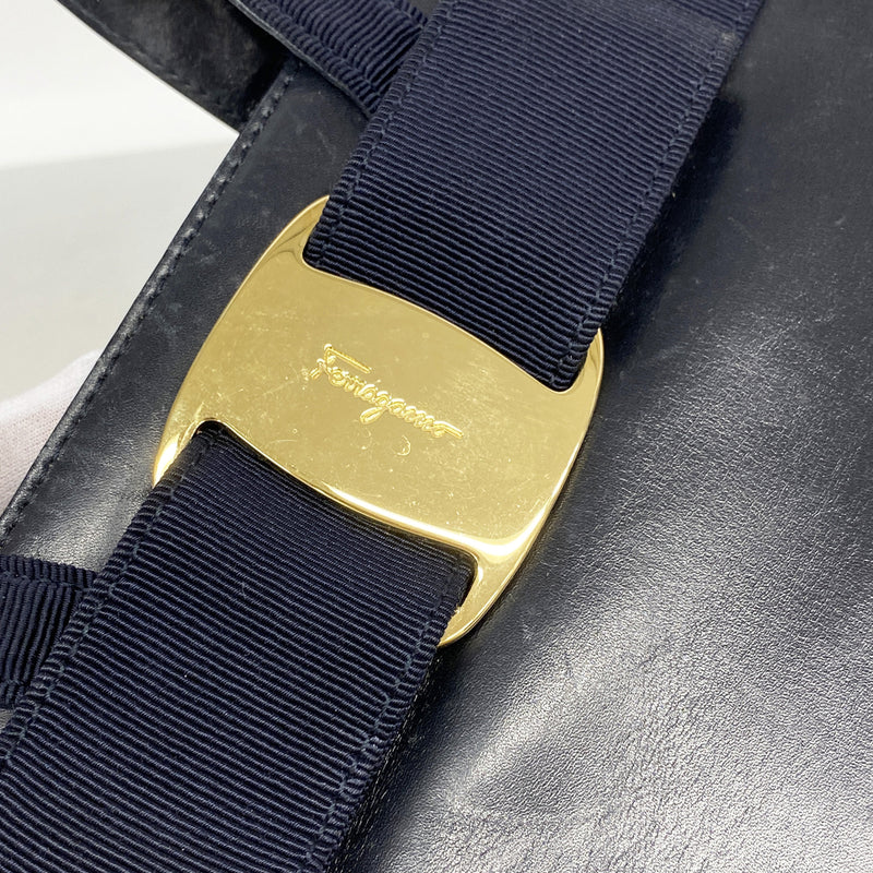 【6ie7101】サルヴァトーレフェラガモ ハンドバッグ ヴァラ レザー ネイビー ゴールド金具【中古】レディース