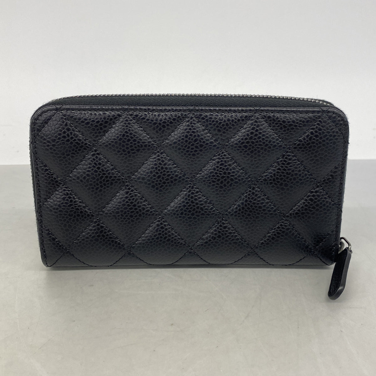 【6ie7110】シャネル 財布 マトラッセ キャビアスキン ブラック シルバー金具【中古】レディース