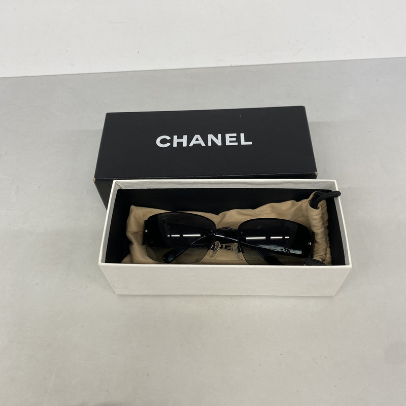 【6ie7111】シャネル サングラス 4117-B ブラック シルバー金具【中古】レディース