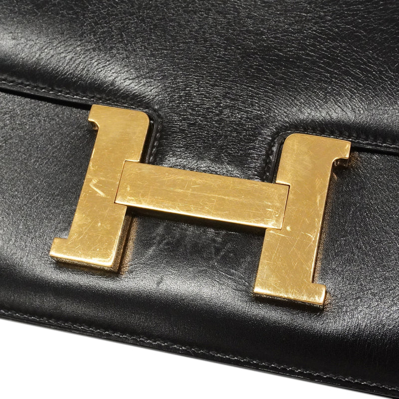 【6ie7133】エルメス ショルダーバッグ コンスタンス23 ボックスカーフ ブラック ゴールド金具 〇P刻印【中古】レディース