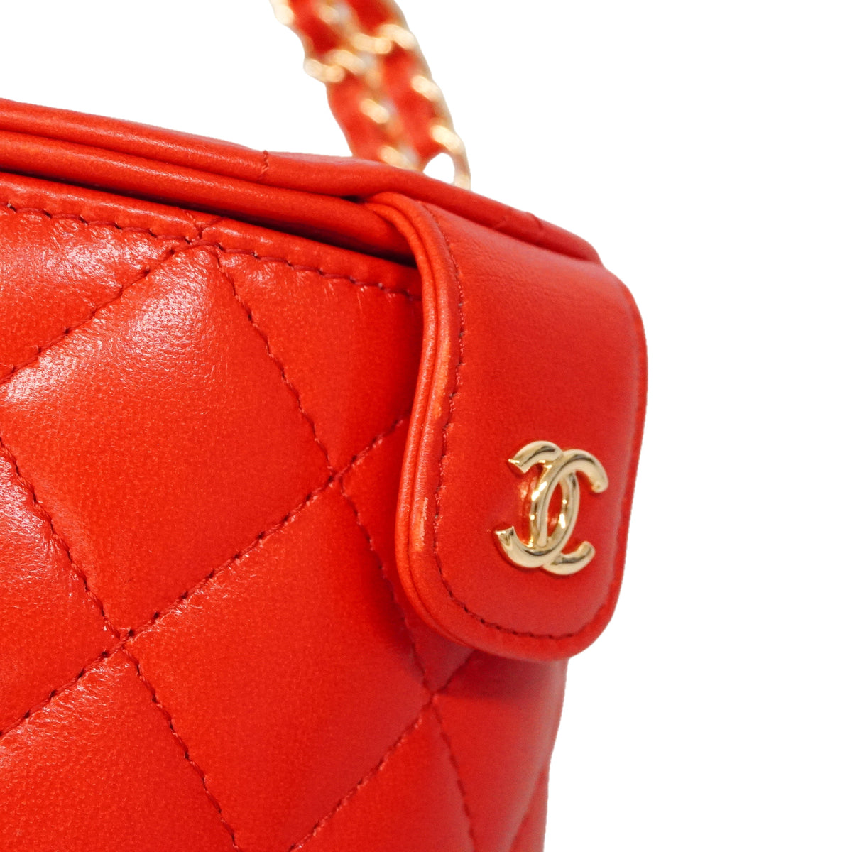 【6ie7136】シャネル バニティバッグ マトラッセ チェーンショルダー ラムスキン レッド ゴールド金具【中古】レディース