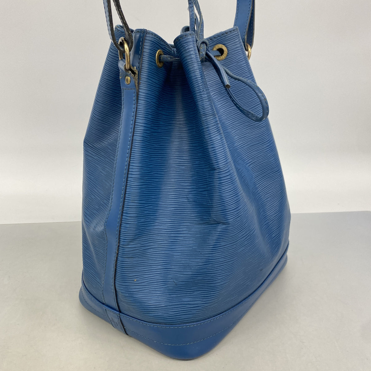 【6ie7139】ルイヴィトン ショルダーバッグ エピ ノエ M44005 トレドブルー【中古】レディース