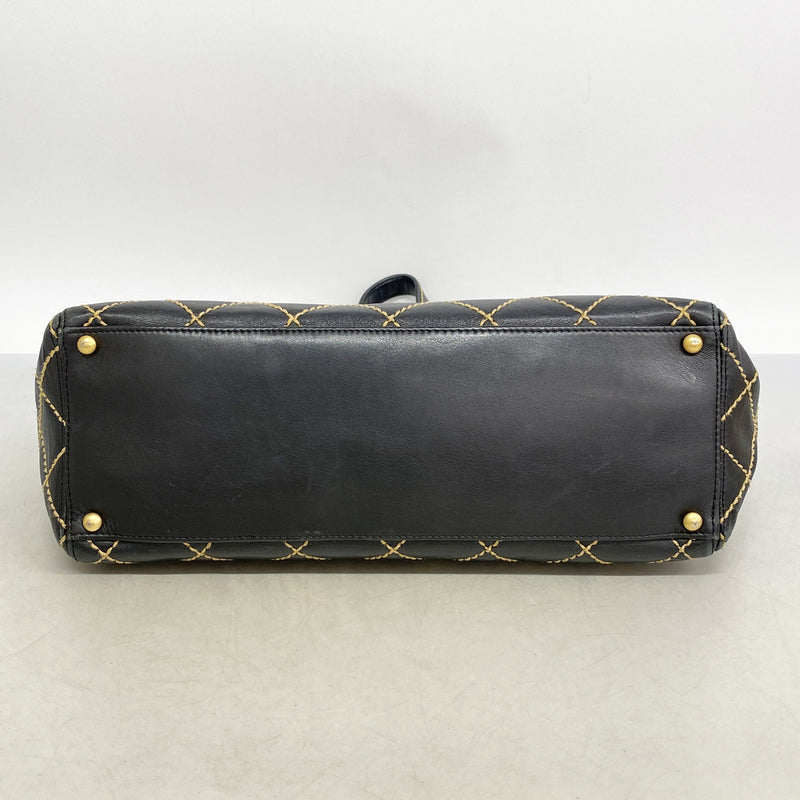 【6ie7148】シャネル トートバッグ ワイルドステッチ ラムスキン ブラック ゴールド金具【中古】レディース