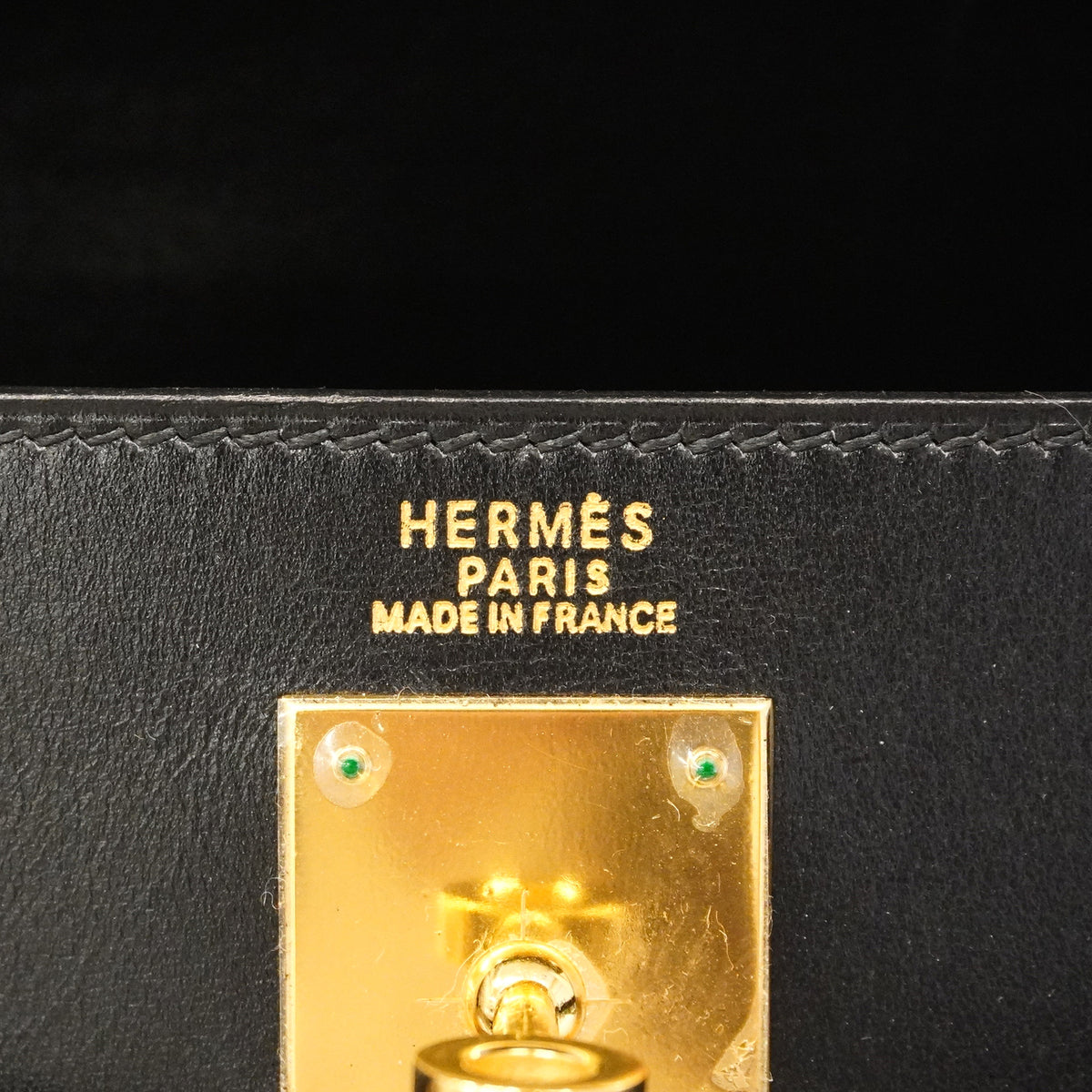 【6ie7162】エルメス ハンドバッグ ケリー32 ボックスカーフ ブラック ゴールド金具 □D刻印 2wayバッグ【中古】レディース