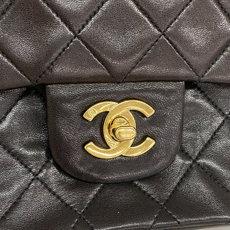 【6ie7172】シャネル ショルダーバッグ マトラッセ Wフラップ Wチェーン ラムスキン ブラック ゴールド金具【中古】レディース