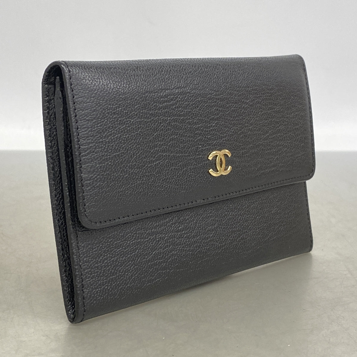 【6ie7173】シャネル 財布 レザー ブラック ゴールド金具【中古】レディース