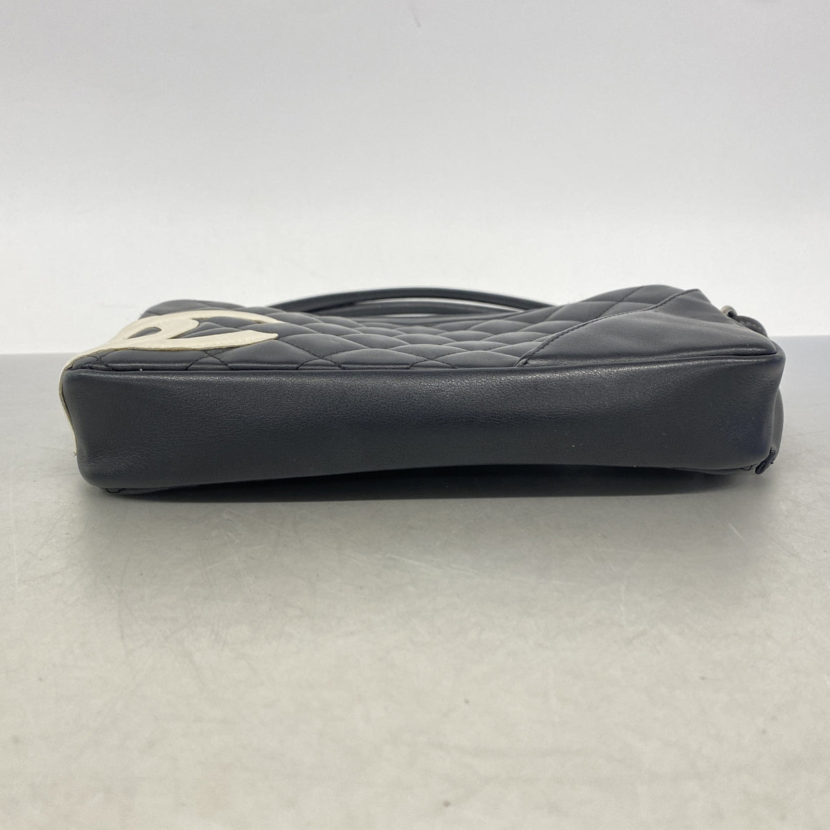 【6ie7197】シャネル ショルダーバッグ カンボン ラムスキン ブラック ホワイト シルバー金具【中古】レディース