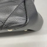 【6ie7222】シャネル チェーントート マトラッセ キャビアスキン ブラック シルバー金具【中古】レディース