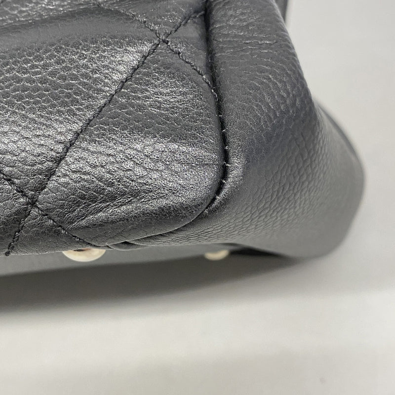 【6ie7222】シャネル チェーントート マトラッセ キャビアスキン ブラック シルバー金具【中古】レディース