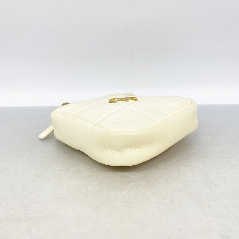 【6ie7242】シャネル ショルダーバッグ マトラッセ チェーンショルダー ラムスキン ホワイト ゴールド金具【中古】レディース