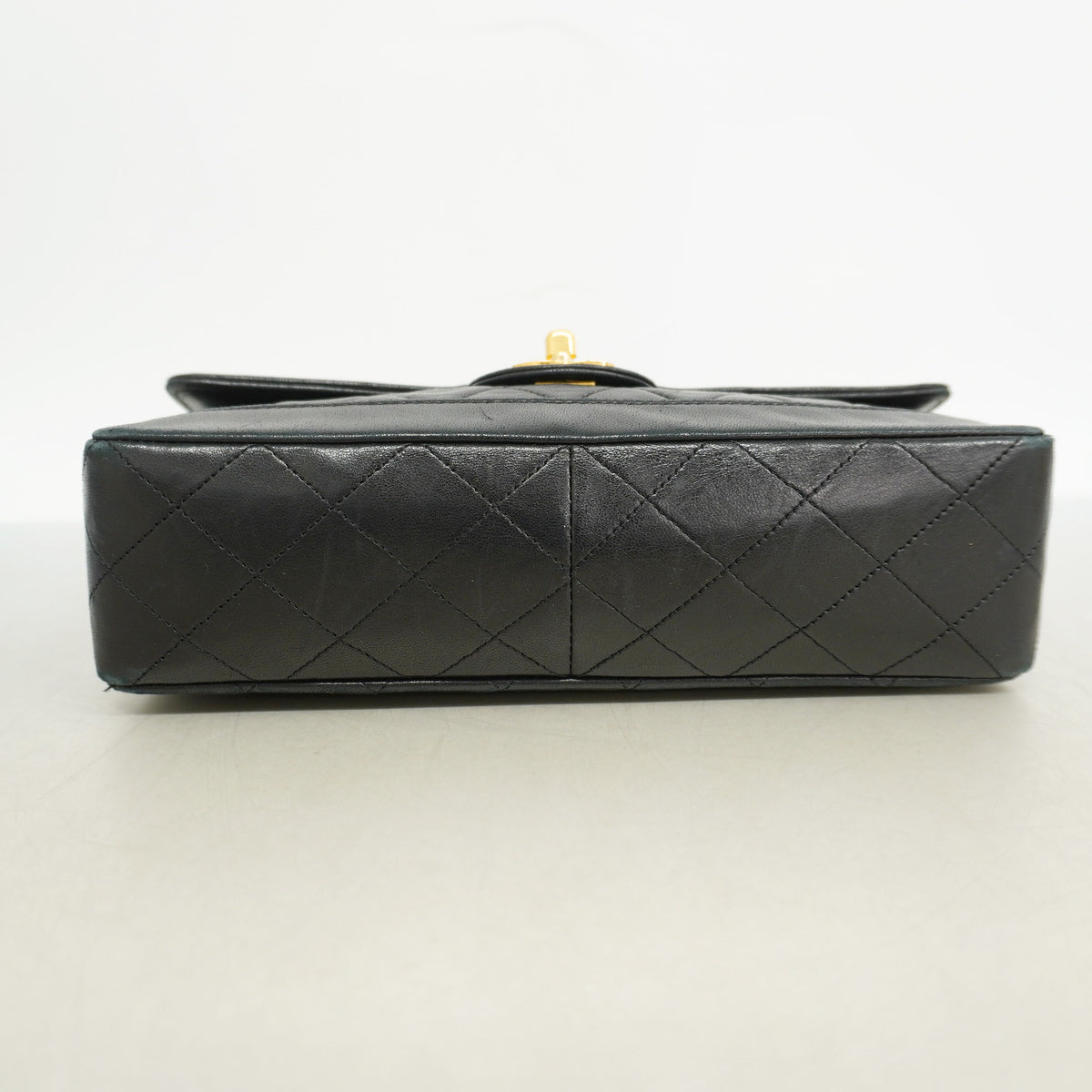 【6ie7261】シャネル ショルダーバッグ マトラッセ Wチェーン ラムスキン ブラック ゴールド金具【中古】レディース