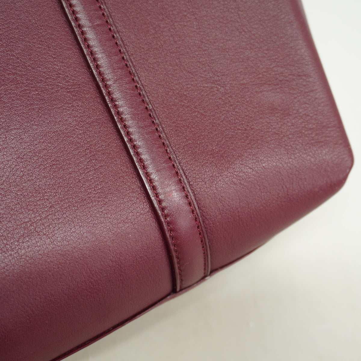 【6ie7276】カルティエ ショルダーバッグ カボション レザー ボルドー シルバー金具【中古】レディース