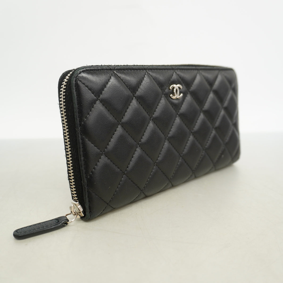 【6ie7279】シャネル 長財布 マトラッセ ラムスキン ブラック シルバー金具【中古】レディース