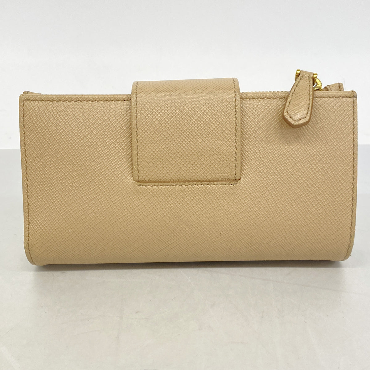 【6ie7380】プラダ 財布 サフィアーノ レザー ベージュ ゴールド金具【中古】レディース