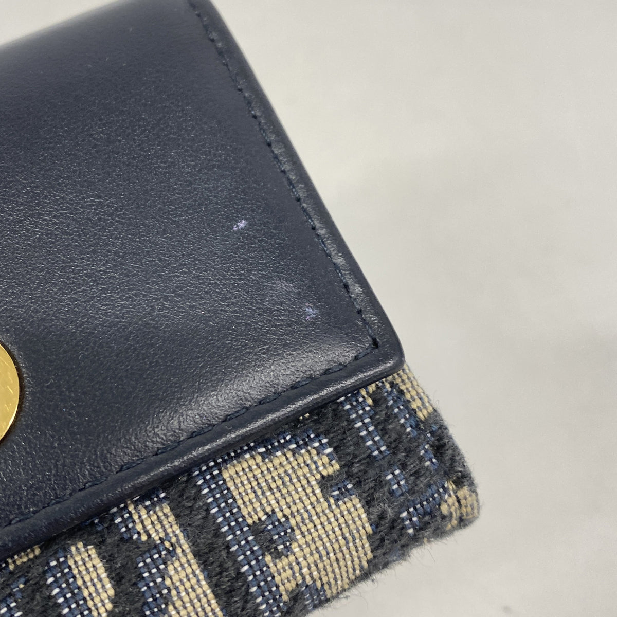 【6ie7381】クリスチャンディオール 三つ折り財布 トロッター キャンバス ネイビー ベージュ ゴールド金具【中古】レディース