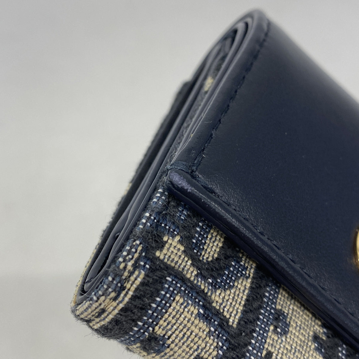 【6ie7381】クリスチャンディオール 三つ折り財布 トロッター キャンバス ネイビー ベージュ ゴールド金具【中古】レディース