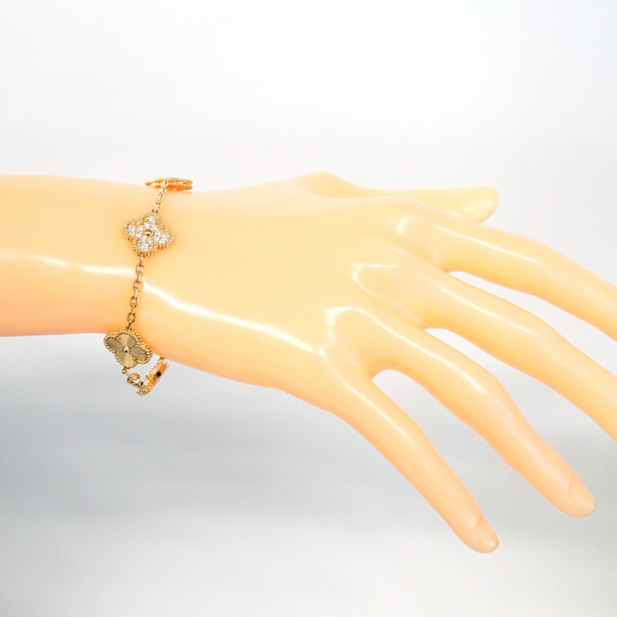 【6jcb0125】ヴァンクリーフ＆アーペル ブレスレット ヴィンテージ アルハンブラ ギヨシェ K18YG イエローゴールド ダイヤモンド【中古】レディース