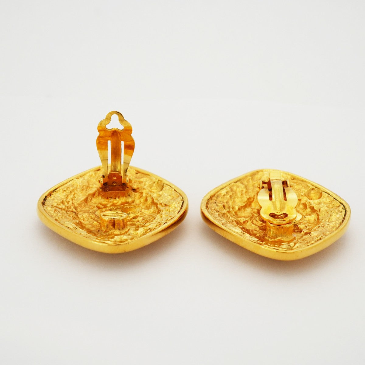 ★最終価格★SALE【6jdb0298-k】シャネル イヤリング ヴィンテージ ココマーク 菱形 GPメッキ ゴールド【中古】レディース