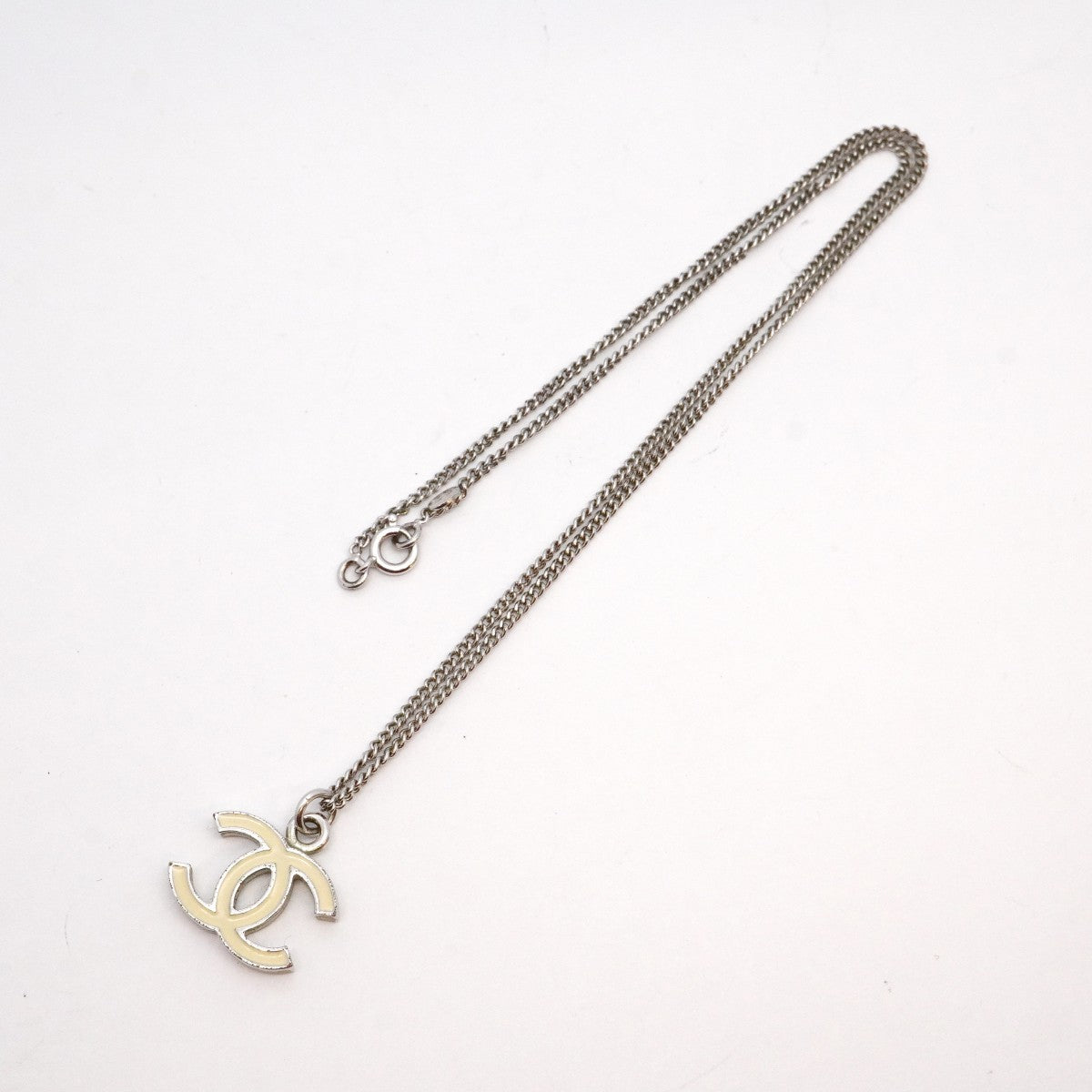 ★最終価格【6jdb0590-k】シャネル ネックレス ココマーク メタル シルバー ホワイト【中古】レディース