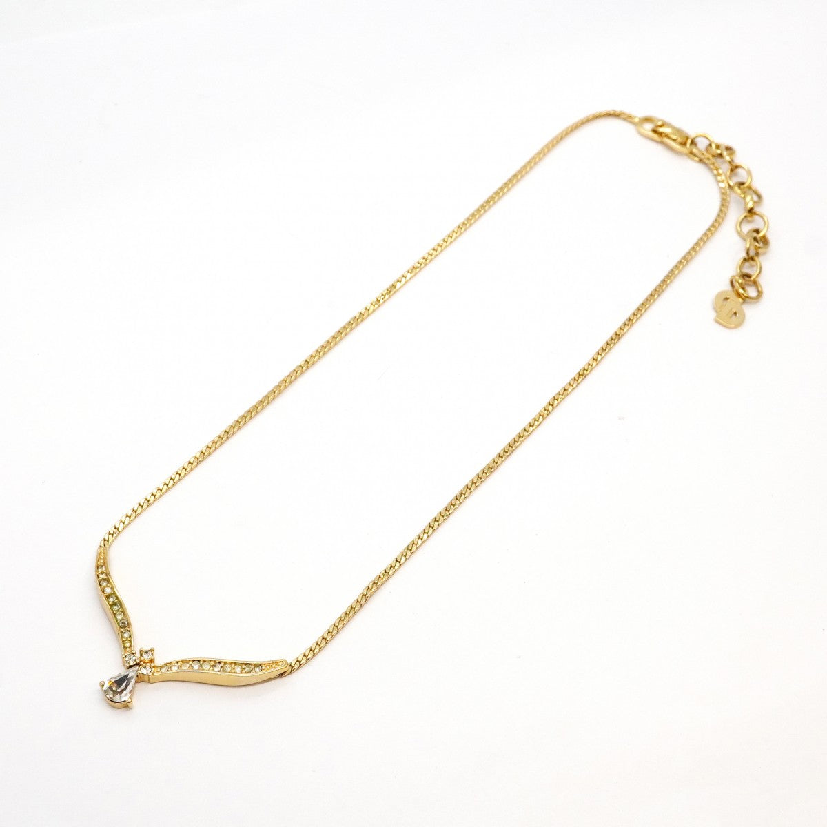 ★SALE【6jdb0782-k】クリスチャンディオール ネックレス Vトップ GPメッキ ラインストーン ゴールド【中古】レディース