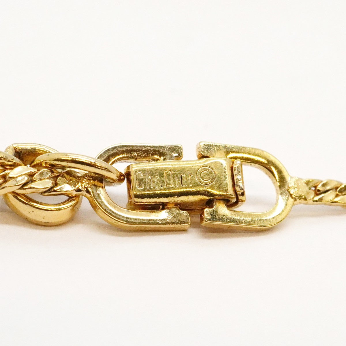 ★SALE【6jdb0782-k】クリスチャンディオール ネックレス Vトップ GPメッキ ラインストーン ゴールド【中古】レディース