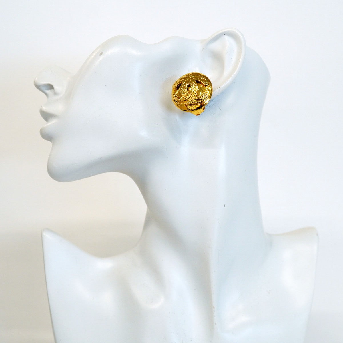 【6jeb0121-k】シャネル イヤリング ヴィンテージ ココマーク 丸型 サークル GPメッキ ゴールド【中古】レディース