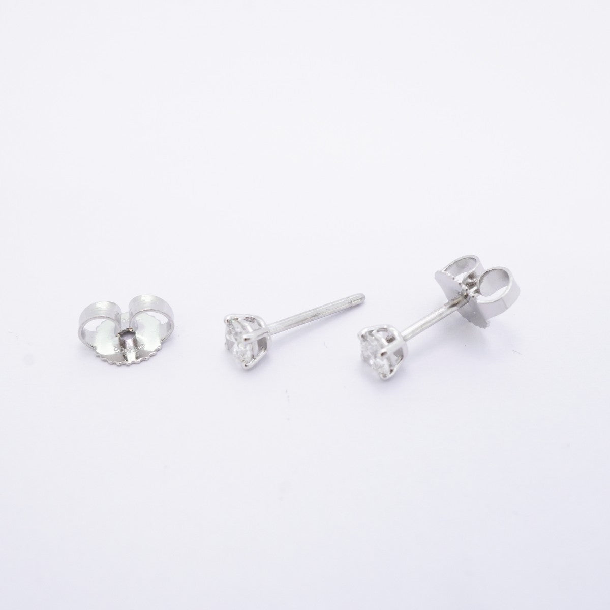 【6jeb0651】ティファニー ピアス ソリティア 1PD Pt950 プラチナ ダイヤモンド【中古】レディース