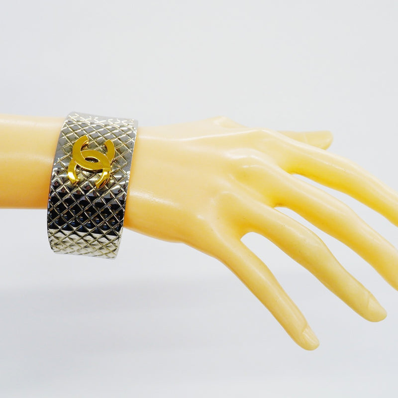 【6jeb0862-k】シャネル バングル ヴィンテージ ココマーク GPメッキ メタル ゴールド シルバー【中古】レディース