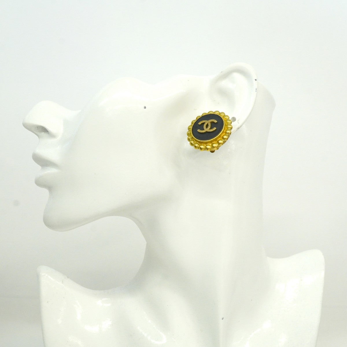 【6jfb0198-k】シャネル イヤリング ヴィンテージ ココマーク GPメッキ ゴールド ブラック【中古】レディース