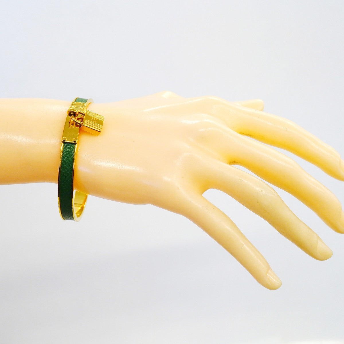 【6jfb0304】エルメス バングル ケリーバングル GPメッキ ゴールド グリーン【中古】レディース