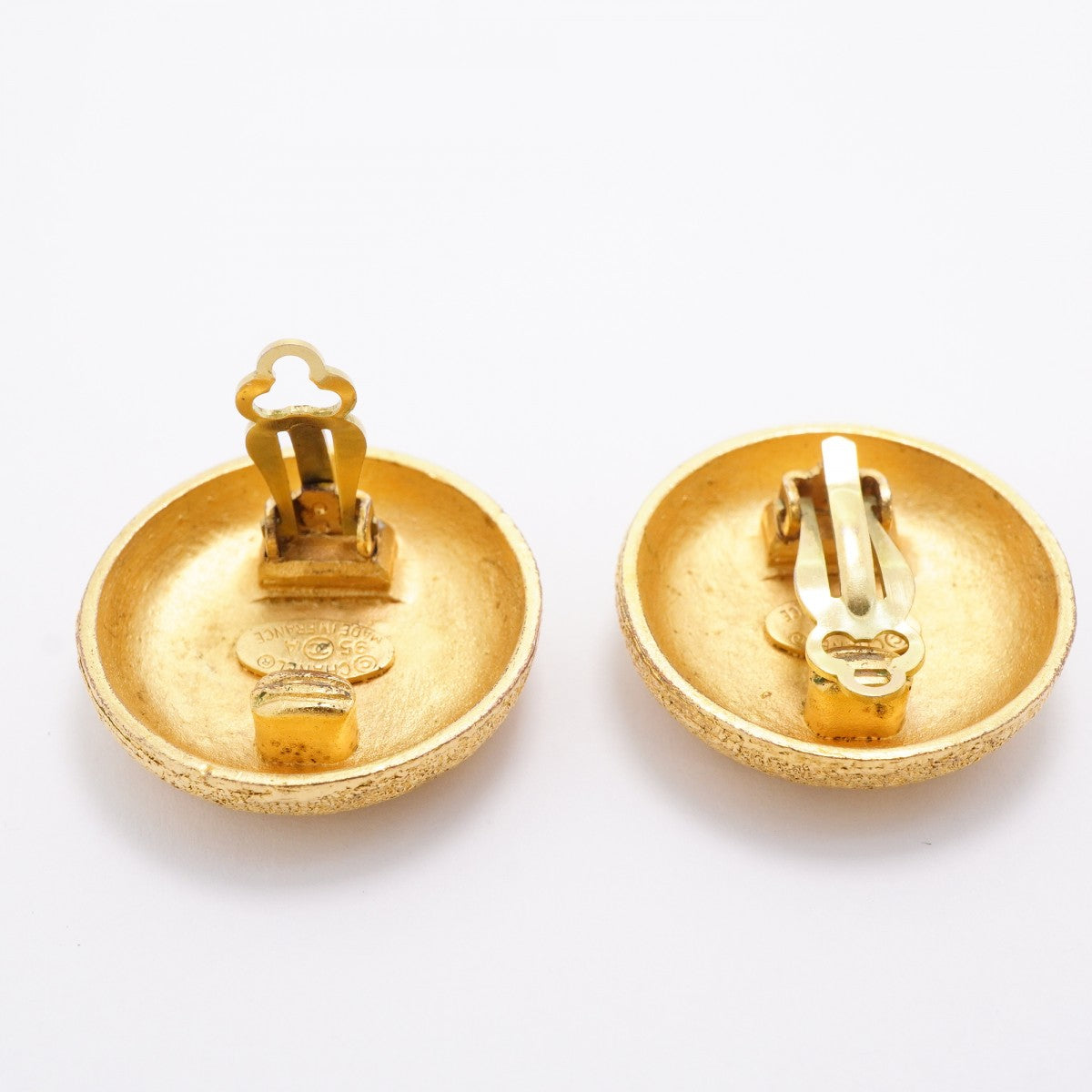 【6jfb0376-k】シャネル イヤリング ヴィンテージ ココマーク 丸型 サークル GPメッキ ゴールド【中古】レディース