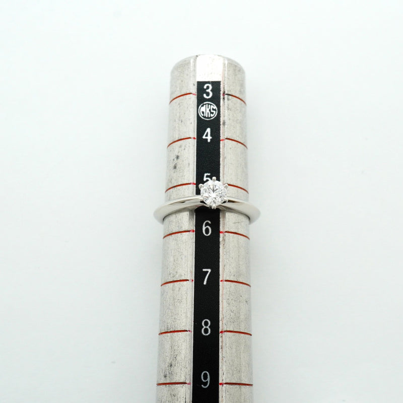 【6jfb0458】ティファニー リング ソリティア 1PD Pt950 プラチナ ダイヤモンド 0.26ct 5.5号【中古】レディース
