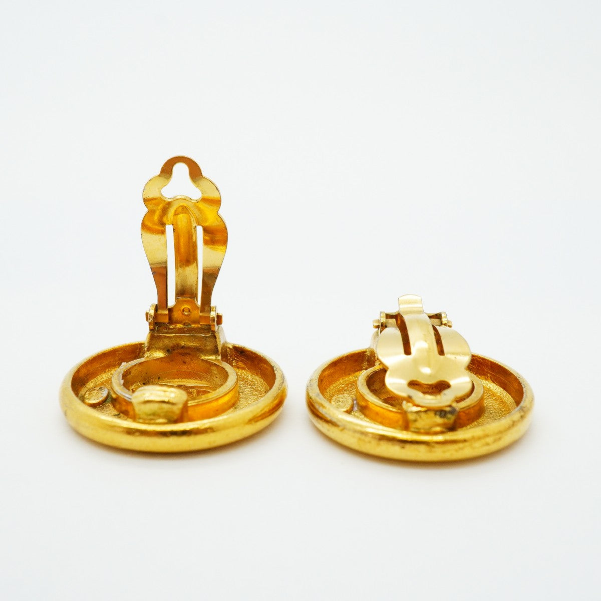 【6jfb0635-k】シャネル イヤリング ヴィンテージ ココマーク 丸型 サークル GPメッキ ゴールド【中古】レディース