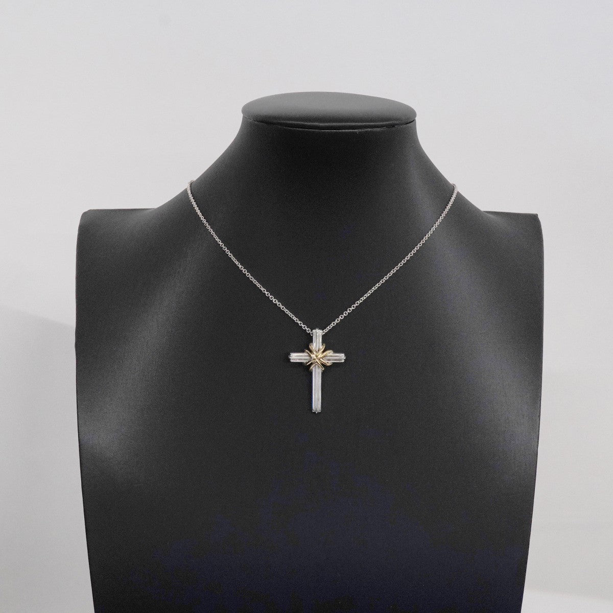 【6jfb0718】ティファニー ネックレス シグネチャークロス K18YG イエローゴールド シルバー925【中古】レディース
