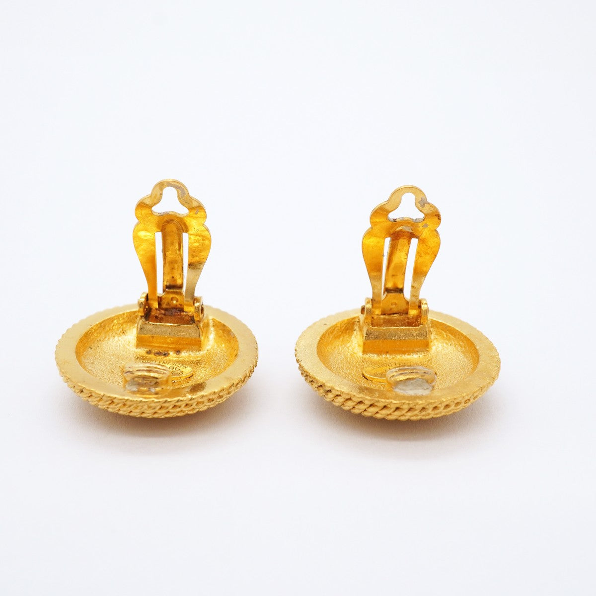 【6jfb0810-k】シャネル イヤリング ヴィンテージ ココマーク 丸型 サークル GPメッキ ゴールド【中古】レディース