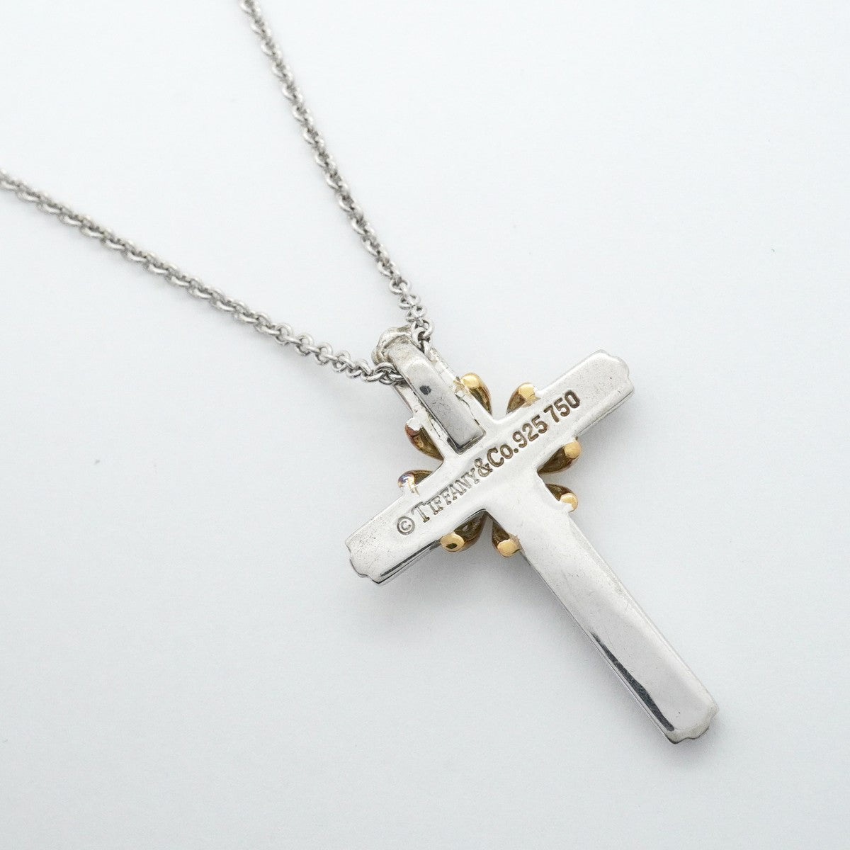 【6jfb0877-k】ティファニー ネックレス シグネチャークロス K18YG イエローゴールド シルバー925【中古】レディース