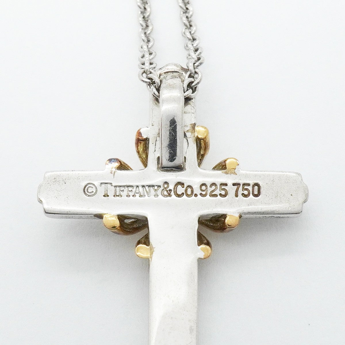 【6jfb0877-k】ティファニー ネックレス シグネチャークロス K18YG イエローゴールド シルバー925【中古】レディース