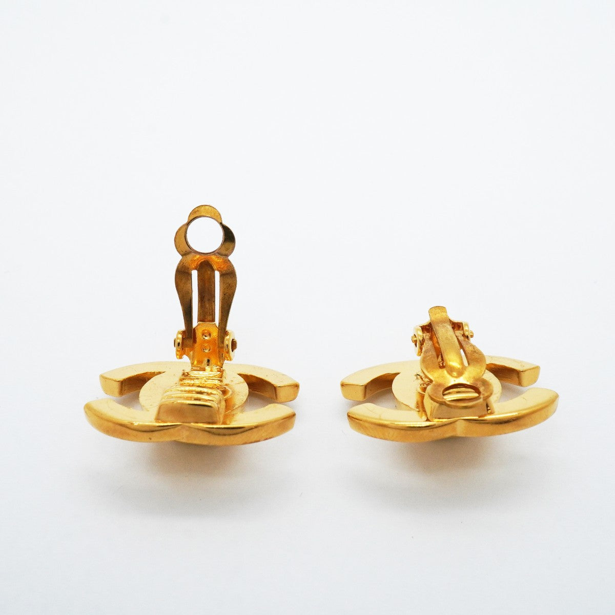 【6jgb0252-k】シャネル イヤリング ヴィンテージ ココマーク ターンロック GPメッキ ゴールド【中古】レディース