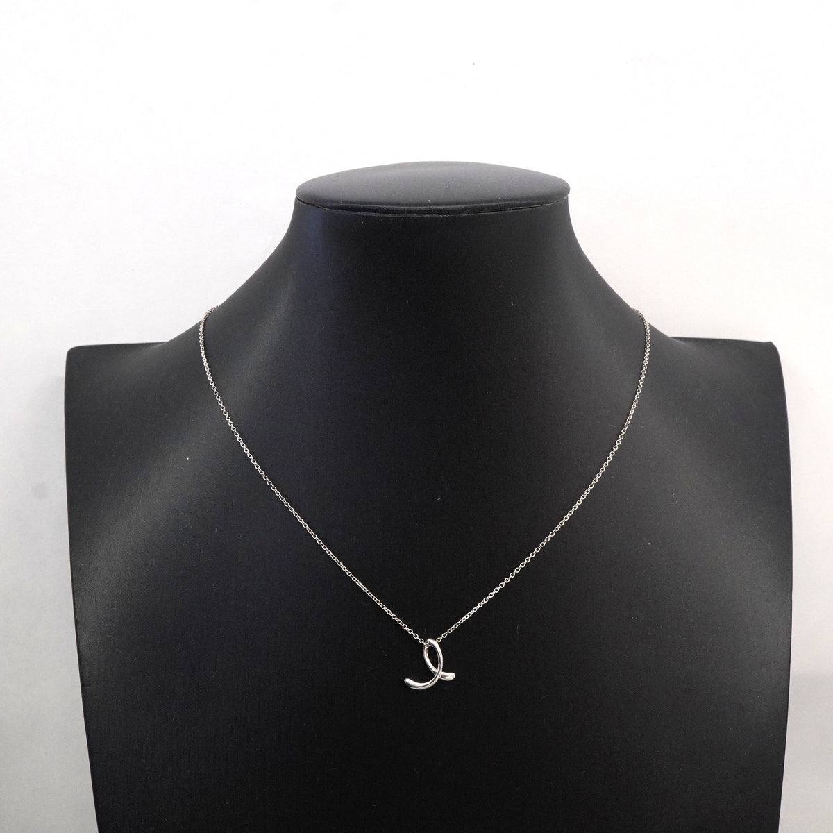【6jgb0744-k】ティファニー ネックレス イニシャルe シルバー925【中古】レディース