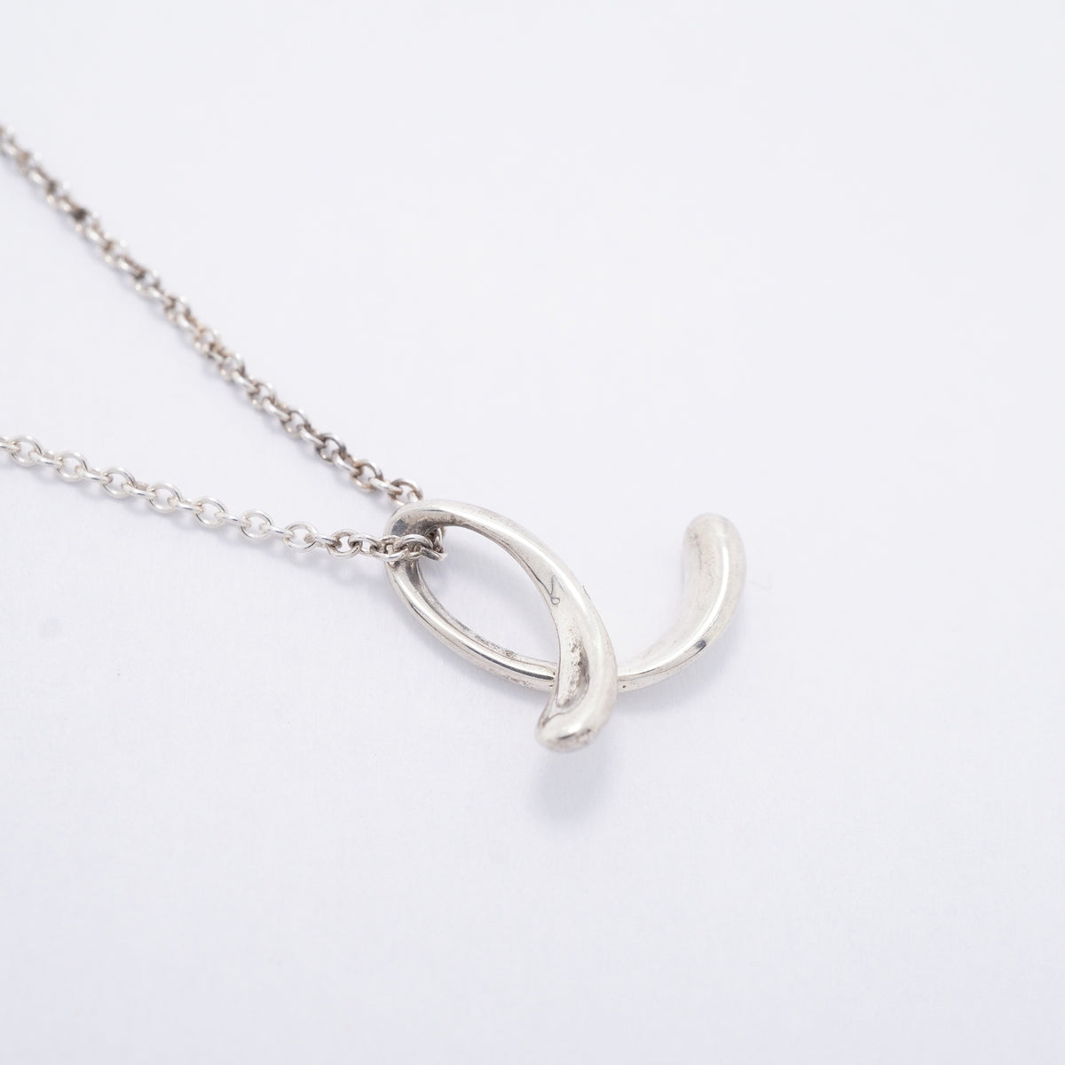 【6jgb0744-k】ティファニー ネックレス イニシャルe シルバー925【中古】レディース