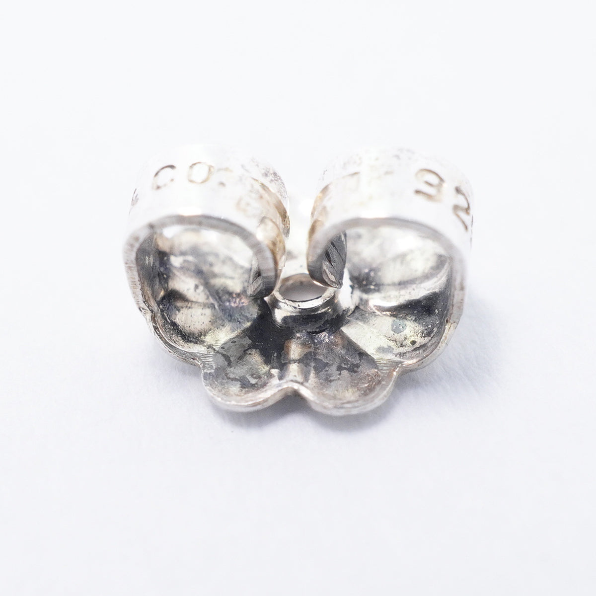 【6jgb0796-k】ティファニー ピアス キス シルバー925【中古】レディース