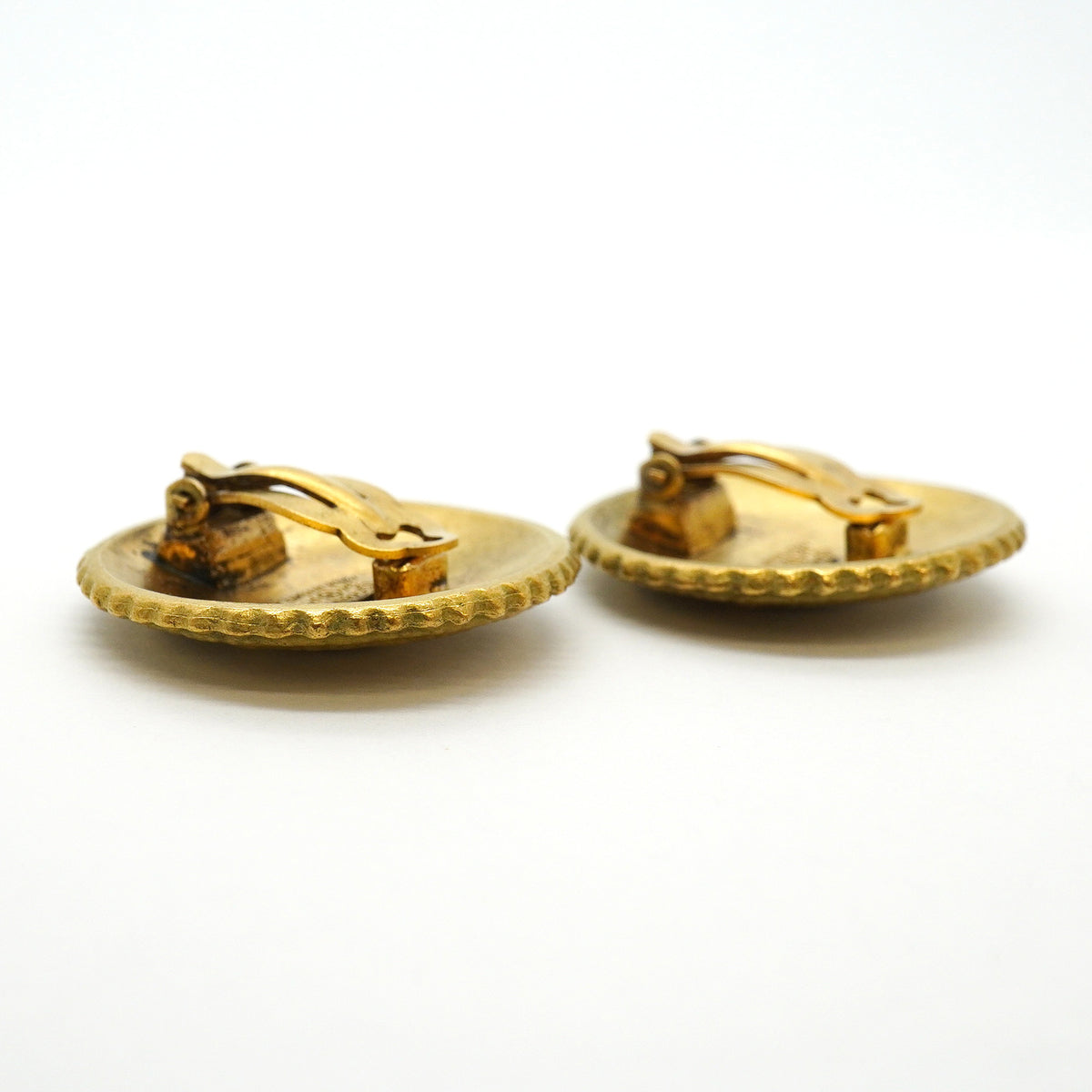 【6jhb0030-k】シャネル イヤリング ヴィンテージ シャネルロゴ GPメッキ ゴールド【中古】レディース