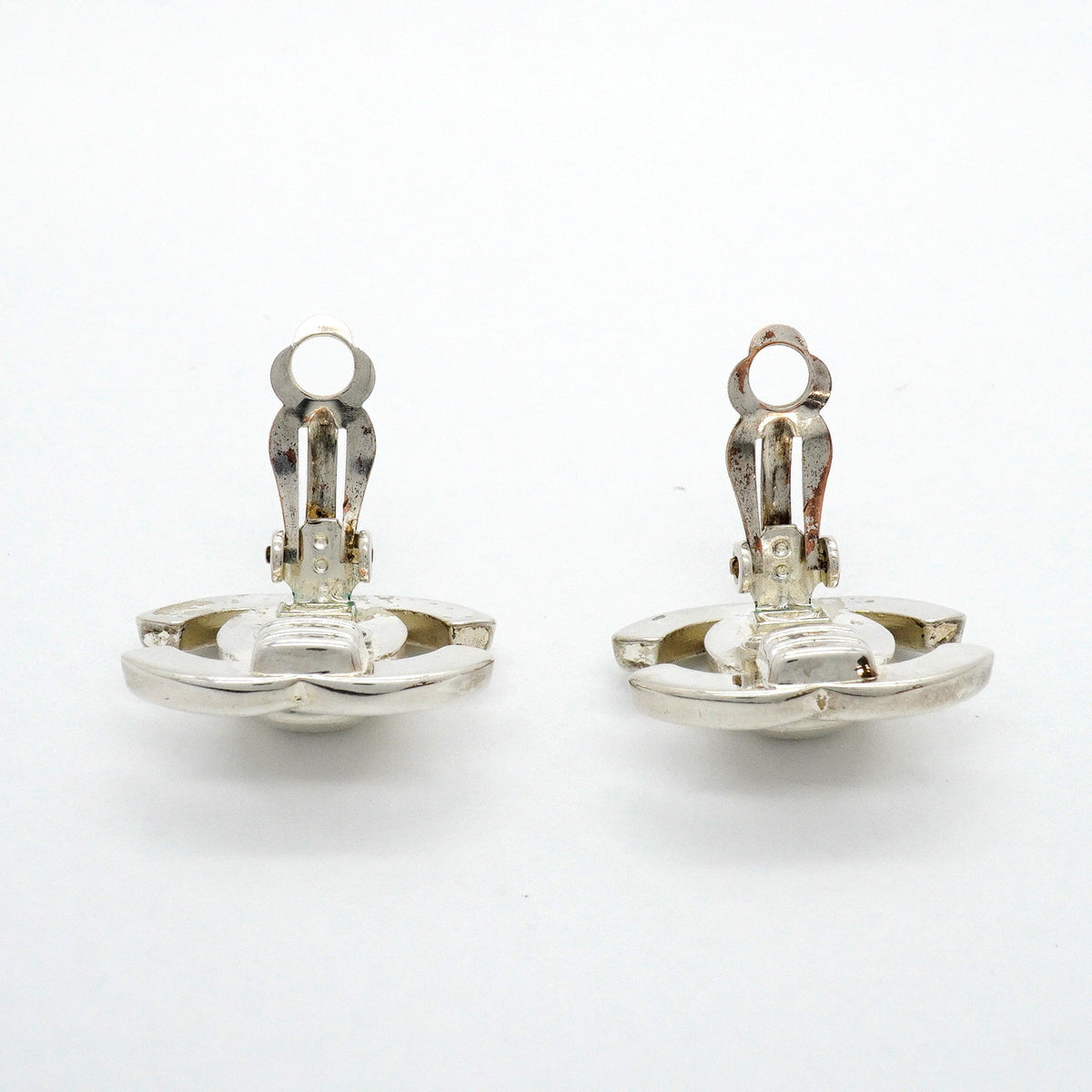 【6jhb0055-k】シャネル イヤリング ヴィンテージ ココマーク ターンロック メタル シルバー【中古】レディース