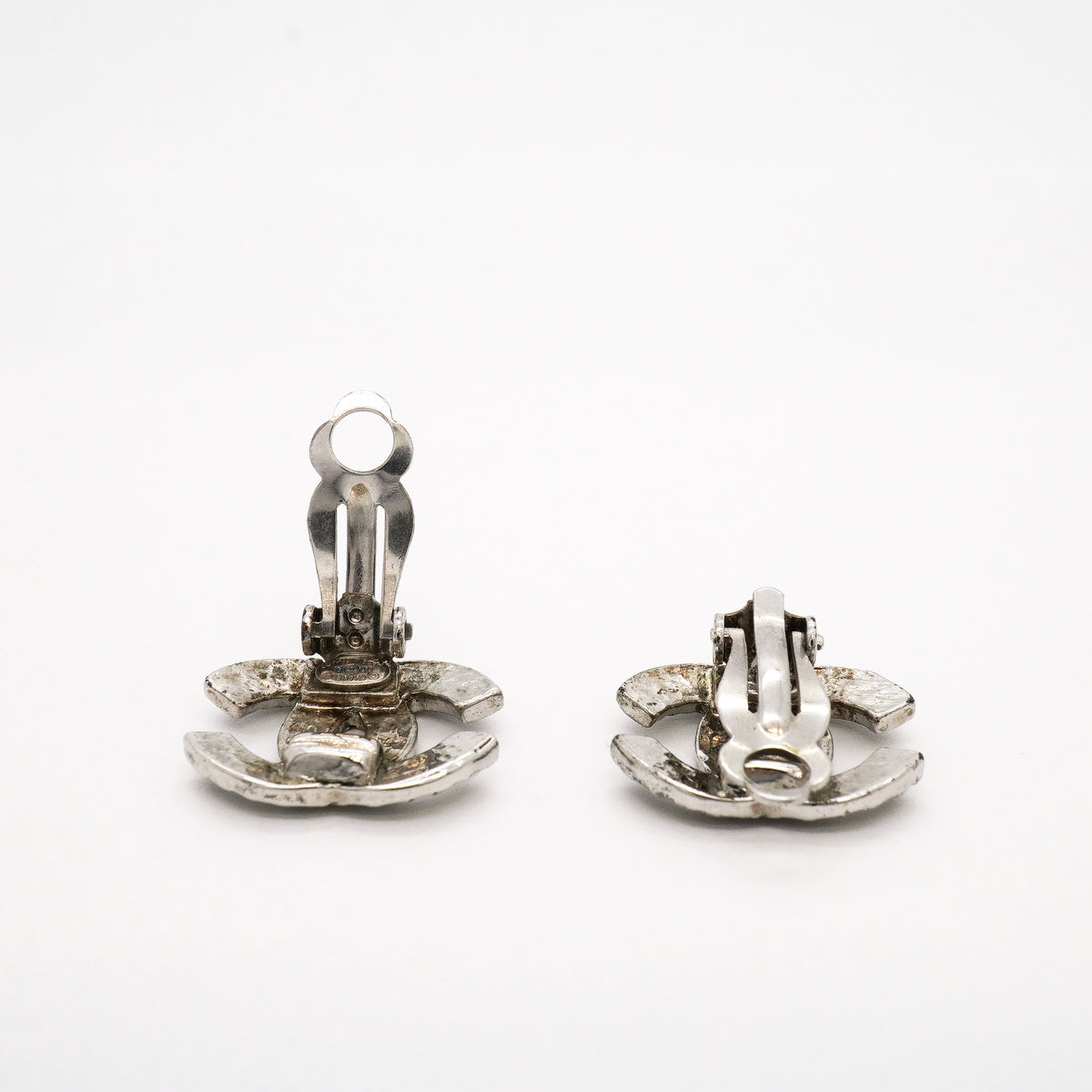 【6jhb0081-k】シャネル イヤリング ココマーク メタル シルバー【中古】レディース