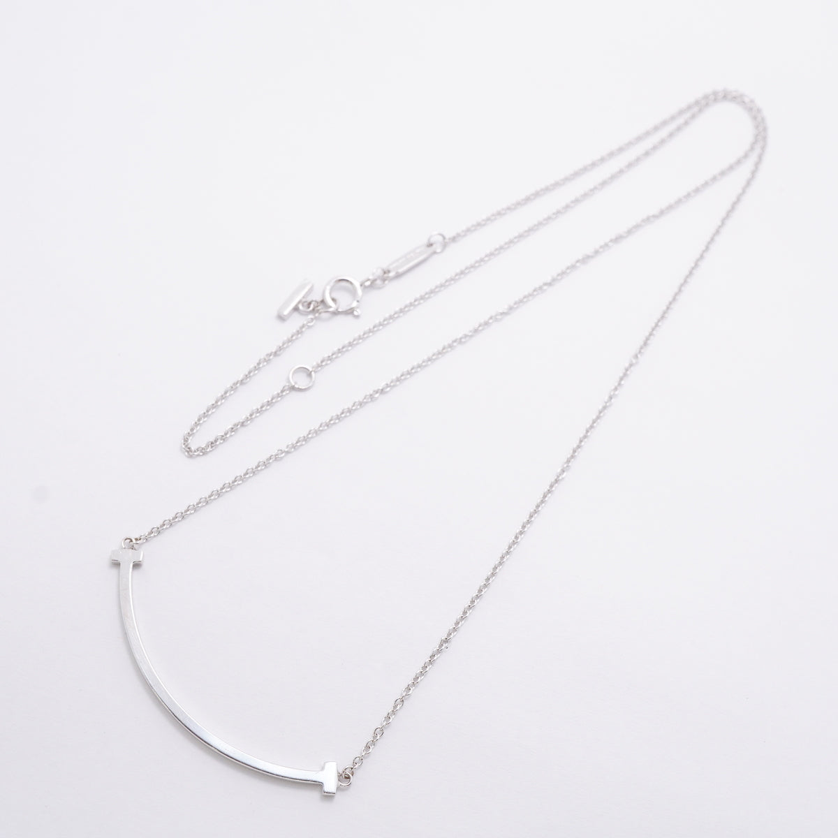 【6jhb0202】ティファニー ネックレス Tスマイル スモール K18WG ホワイトゴールド【中古】レディース