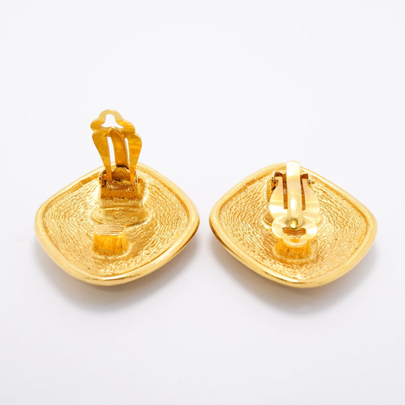 【6jhb0213-k】シャネル イヤリング ヴィンテージ ココマーク 菱形 GPメッキ ゴールド【中古】レディース