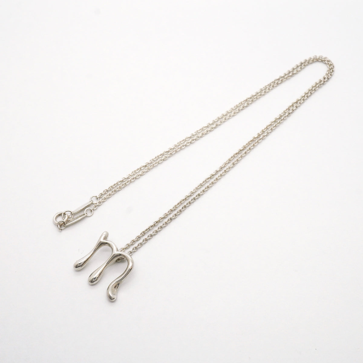 【6jhb0323-k】ティファニー ネックレス イニシャルM シルバー925【中古】レディース