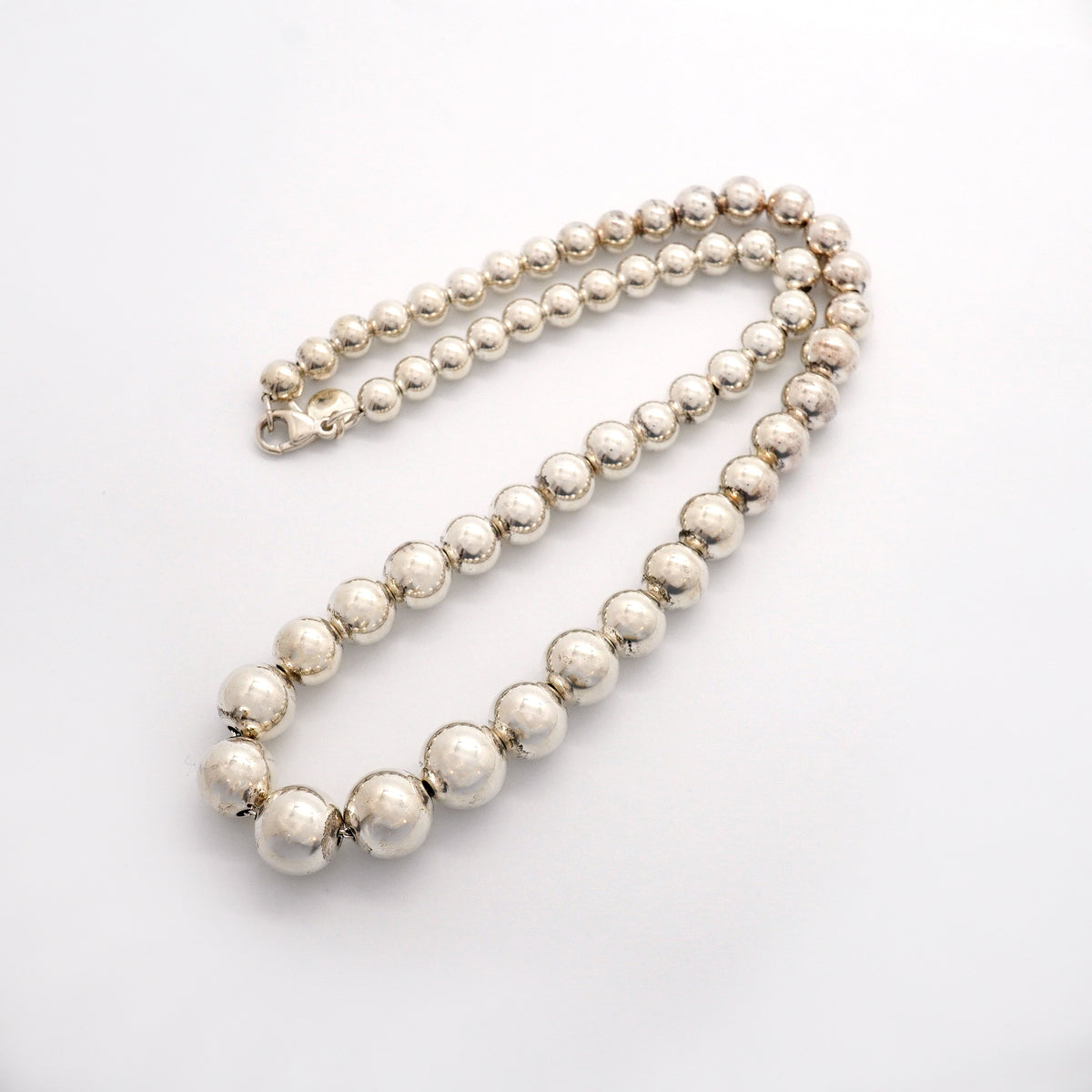 【6jhb0348-k】ティファニー ネックレス ハードウェア/グラジュエイテッド/ボール シルバー925【中古】レディース