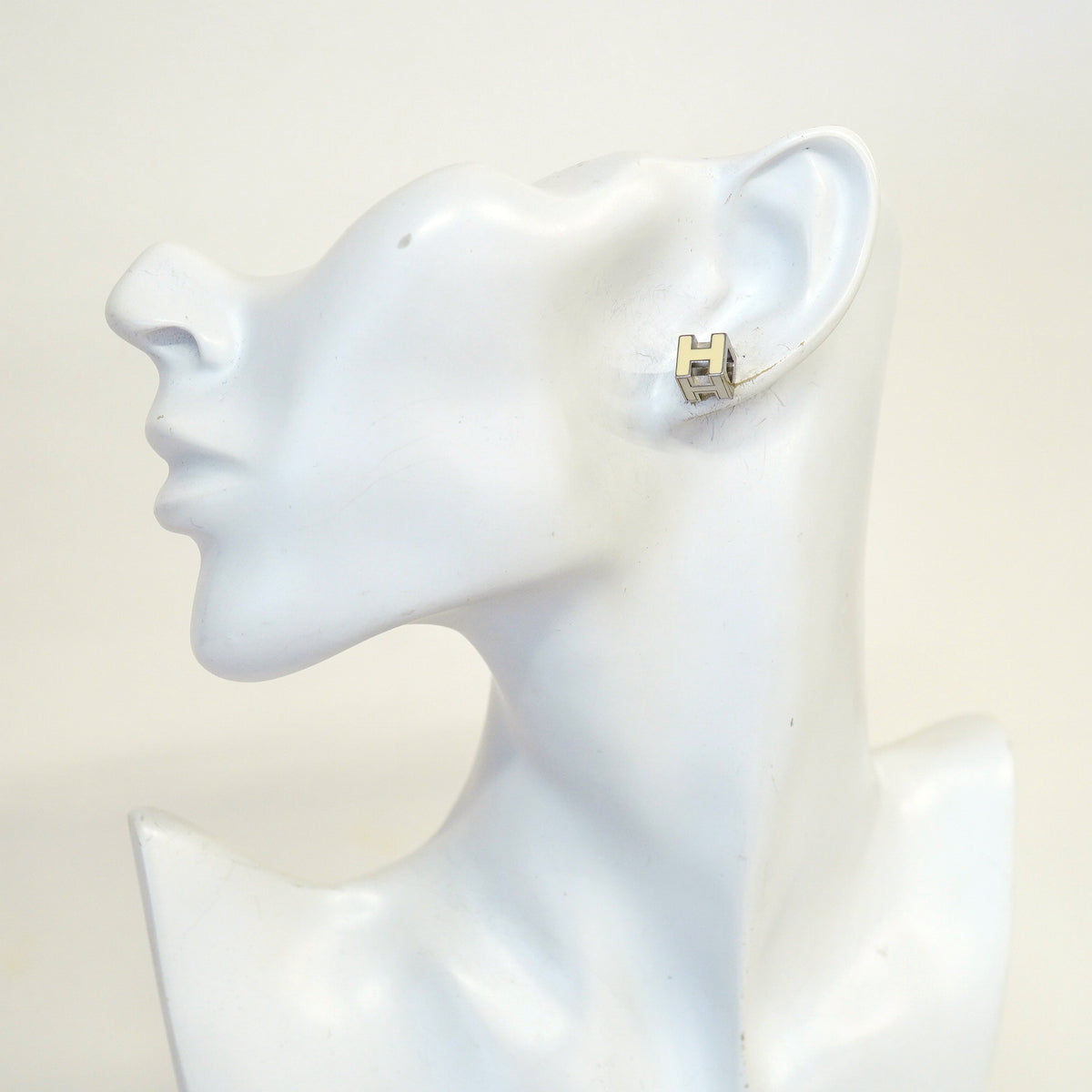 【6jhb0364】エルメス ピアス Hキューブ カージュドアッシュ メタル シルバー アイボリー【中古】レディース